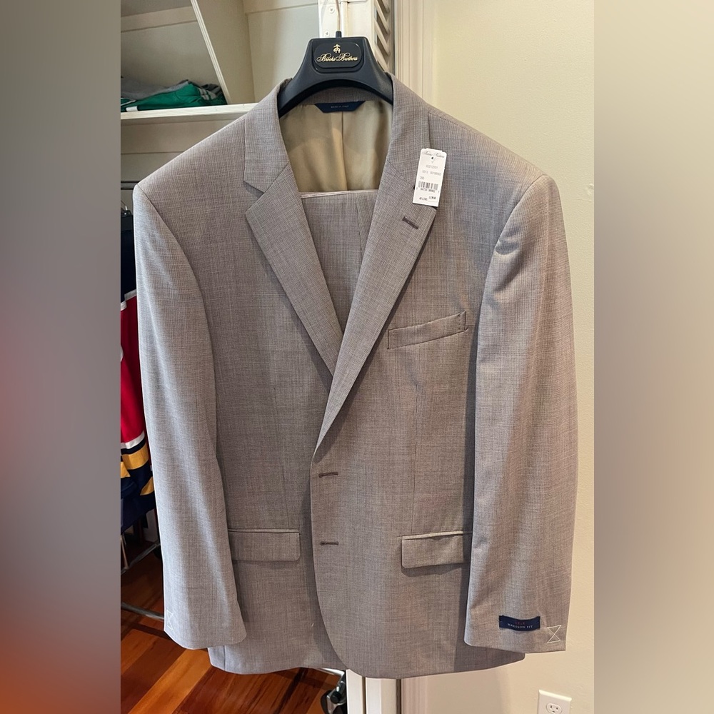 NWT.  Brooks Brothers Madison Men’s Suit.  48L